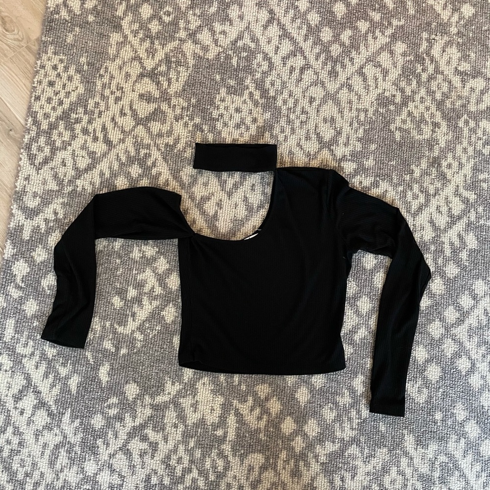 LF / Emma & Sam One Shoulder Cut Out Long Sleeve